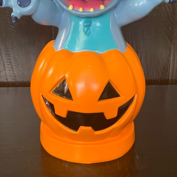 Stitch in Jack O’Lantern Pumpkin Halloween Figurine - Picture 4 of 11